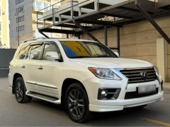 Photo of the vehicle Lexus LX