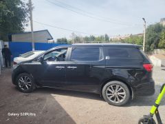 Фото авто Kia Carnival