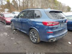 Photo of the vehicle BMW X5