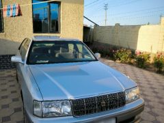 Photo of the vehicle Toyota Crown