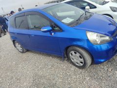 Photo of the vehicle Honda Fit