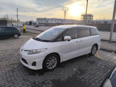 Photo of the vehicle Toyota Estima