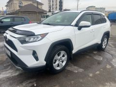 Сүрөт унаа Toyota RAV4