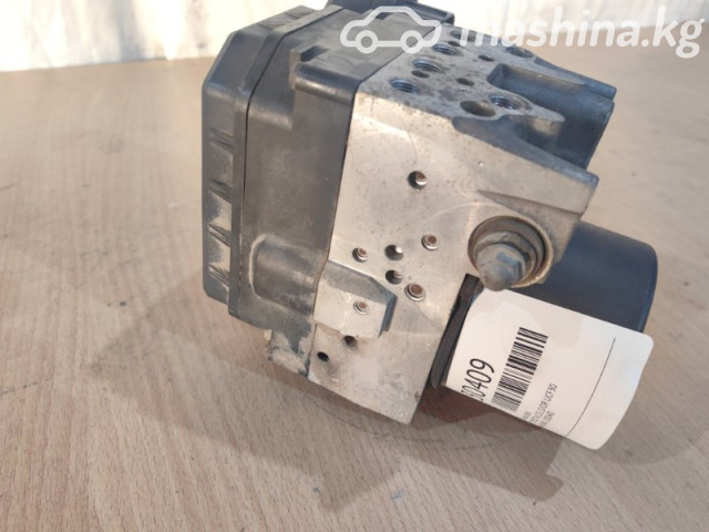 Spare Parts and Consumables - Блок abs UCF30