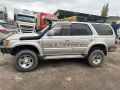 Photo of the vehicle Toyota Hilux Surf