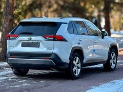 Сүрөт унаа Toyota RAV4