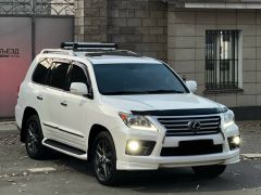 Photo of the vehicle Lexus LX