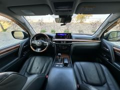 Photo of the vehicle Lexus LX