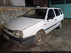 Photo of the vehicle Volkswagen Golf