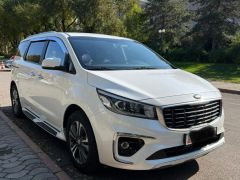 Фото авто Kia Carnival