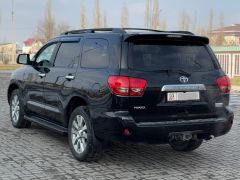 Сүрөт унаа Toyota Sequoia