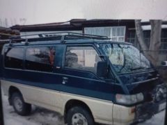 Сүрөт унаа Mitsubishi Delica