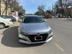 Фото авто Honda Accord