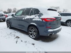 Photo of the vehicle BMW X5