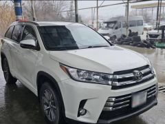 Photo of the vehicle Toyota Highlander