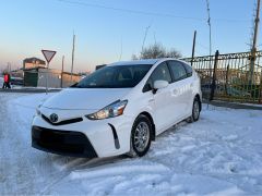 Photo of the vehicle Toyota Prius v (+)