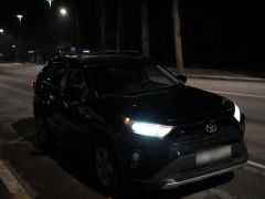 Сүрөт унаа Toyota RAV4