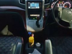 Сүрөт унаа Toyota Alphard