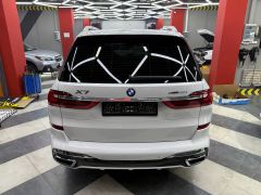 Photo of the vehicle BMW X7