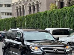 Photo of the vehicle Lexus LX