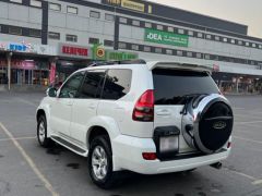 Photo of the vehicle Toyota Land Cruiser Prado