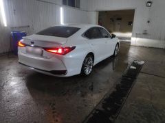 Photo of the vehicle Lexus ES