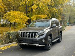 Сүрөт унаа Toyota Land Cruiser Prado