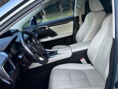 Photo of the vehicle Lexus RX