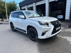 Photo of the vehicle Lexus GX