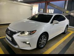 Photo of the vehicle Lexus ES