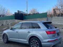 Photo of the vehicle Audi Q7