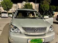 Photo of the vehicle Lexus RX