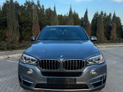 Photo of the vehicle BMW X5