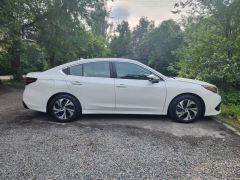 Photo of the vehicle Subaru Legacy