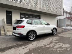 Photo of the vehicle BMW X5