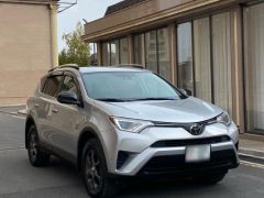 Сүрөт унаа Toyota RAV4