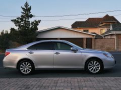 Photo of the vehicle Lexus ES