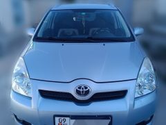 Сүрөт унаа Toyota Corolla Verso