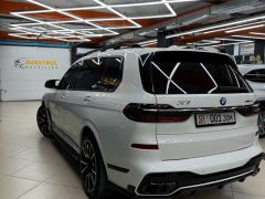 Photo of the vehicle BMW X7