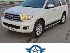 Сүрөт унаа Toyota Sequoia