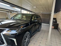 Photo of the vehicle Lexus LX