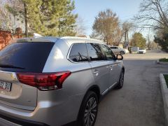 Фото авто Mitsubishi Outlander