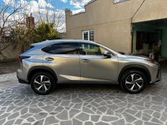 Photo of the vehicle Lexus NX