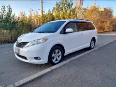 Сүрөт унаа Toyota Sienna