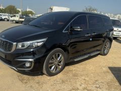 Photo of the vehicle Kia Carnival