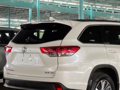 Сүрөт унаа Toyota Highlander