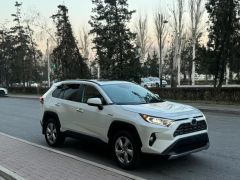 Сүрөт унаа Toyota RAV4