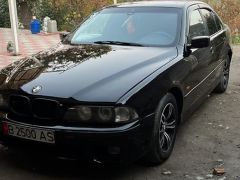 Photo of the vehicle BMW 5 Series