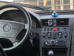 Сүрөт унаа Mercedes-Benz C-Класс