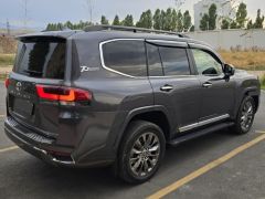 Photo of the vehicle Toyota Land Cruiser